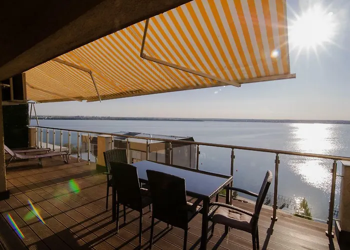 Sea Gem Mamaia - 200M To Beach, Xl Terrace, And Beautiful Views