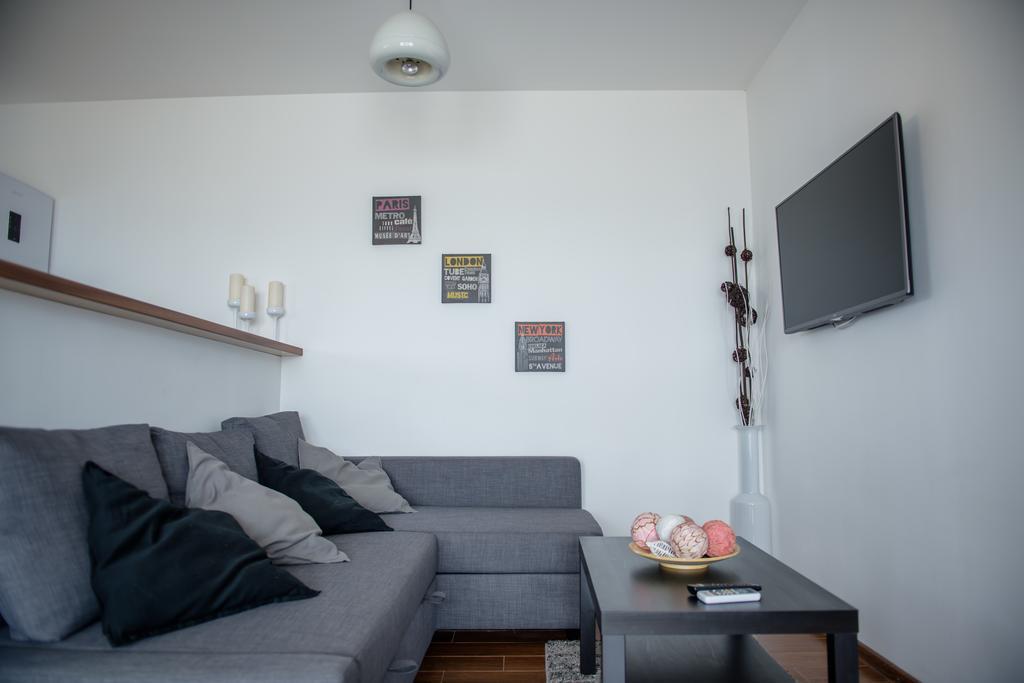Sea Gem - 200m To Beach, Xl Terrace, And Beautiful Views Mamaia